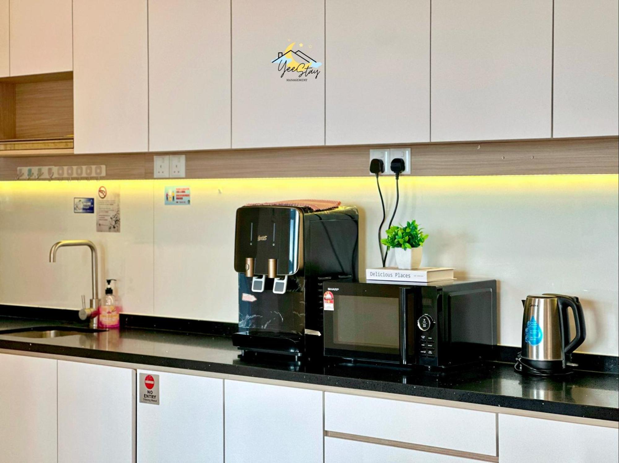 Ferienwohnung Atlantis 8-12Pax/Netflix/Video Game/5Min To Jonker Malacca Exterior foto